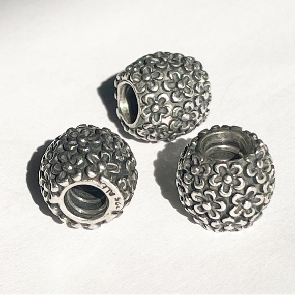 PANDORA Rare Perfect Posies Charm Floral 
Retired Flower Bead - 790566 - Picture 2 of 8